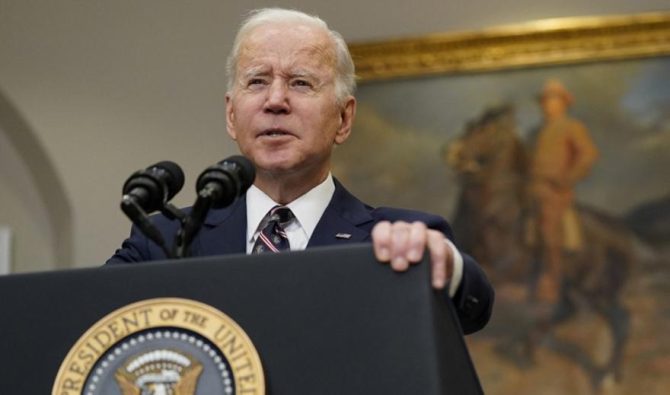 Μπάιντεν: Αν ο Πούτιν χρησιμοποιήσει χημικά όπλα, οι ΗΠΑ θα απαντήσουν Μπάιντεν: Αν ο Πούτιν χρησιμοποιήσει χημικά όπλα, οι ΗΠΑ θα απαντήσουν