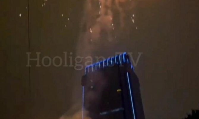 Τακτική… αϋπνίας: Οι οπαδοί της Γαλατάσαραϊ έριξαν πυροτεχνήματα στο ξενοδοχείο της Μπαρτσελόνα