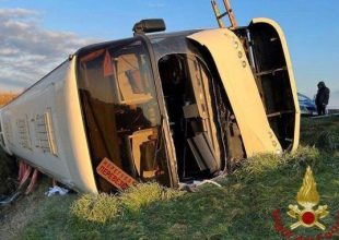 Ιταλία: Ανατροπή λεωφορείου με Ουκρανούς πρόσφυγες – Μια νεκρή