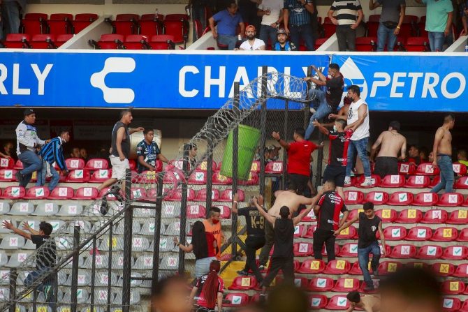 Επεισόδια στο Μεξικό: Η Κερέταρο κινδυνεύει με αποβολή από το πρωτάθλημα Επεισόδια στο Μεξικό: Η Κερέταρο κινδυνεύει με αποβολή από το πρωτάθλημα