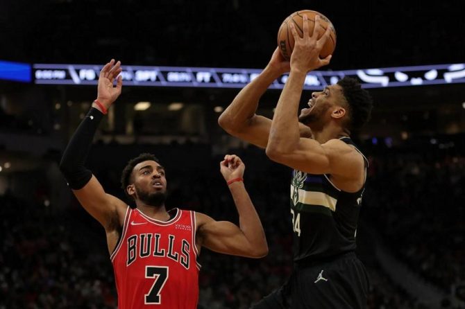 MVP εμφάνιση του Γιάννη στο Σικάγο, σπουδαία νίκη για τους Μπακς