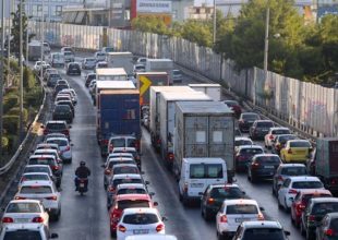 Μποτιλιάρισμα 8,5 χλμ στην κάθοδο του Κηφισού