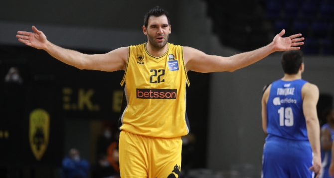 Μαυροειδής στη Βασίλισσα μέχρι να σβήσει ο ήλιος (VIDEO)