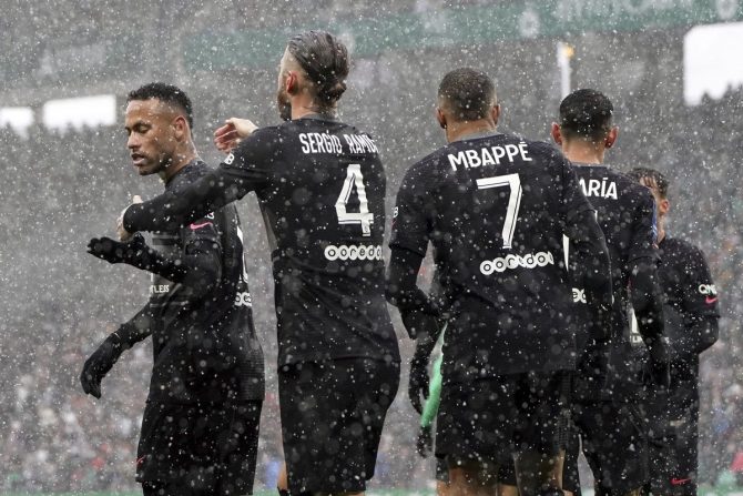 Παρί: Νεϊμάρ και Ράμος τα μαζεύουν και φεύγουν από το Παρίσι, σύμφωνα με την As Παρί: Νεϊμάρ και Ράμος τα μαζεύουν και φεύγουν από το Παρίσι, σύμφωνα με την As