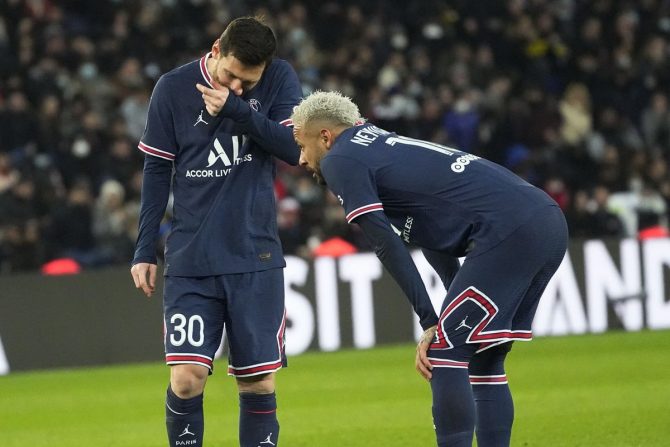 Παρί Σεν Ζερμέν: Έντονες αποδοκιμασίες στο Παρκ Ντε Πρενς, στο στόχαστρο Μέσι και Νεϊμάρ