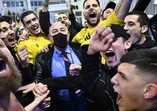 Αποθεώθηκε ο Παπασταμάτης στην Χαλκίδα