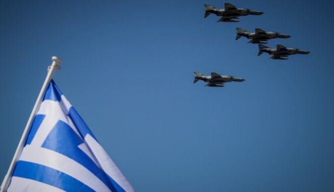 LIVE η στρατιωτική παρέλαση της 25ης Μαρτίου