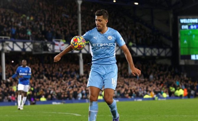 Απολογήθηκε στην Έβερτον ο αρχιδιαιτητής για το χέρι του Ρόδρι