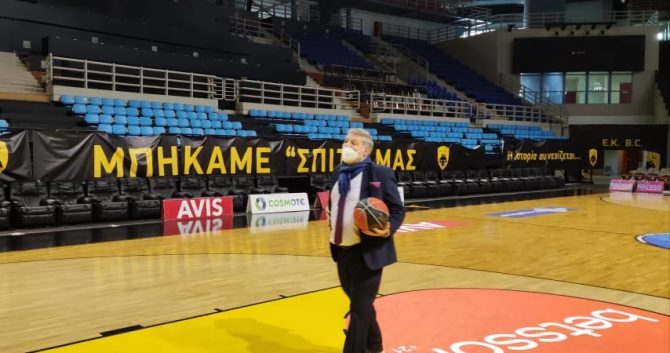 Ρομπόπουλος: «Στην Πόλη γεννιέσαι ΑΕΚ»