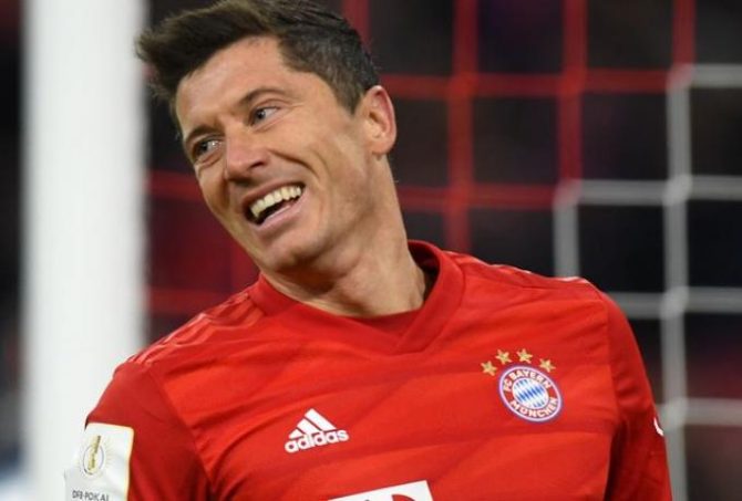 «Χτυπάει» Λεβαντόφσκι η Γιουνάιτεντ αν φύγει ο Ρονάλντο