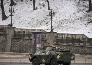 Πόλεμος στην Ουκρανία: Επιχείρηση εκκένωσης του Προξενείου Μαριούπολης και Ελλήνων πολιτών την Τετάρτη