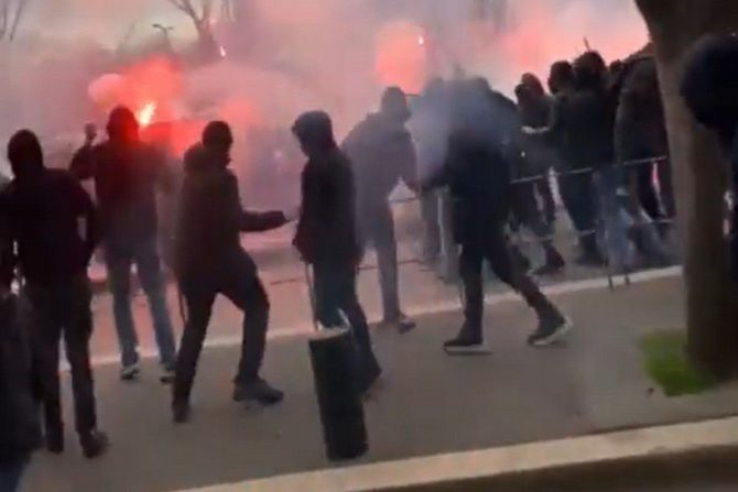 Μαρσέιγ – Βασιλεία: Επεισόδια έξω από το Βελοντρόμ μεταξύ οπαδών και αστυνομίας