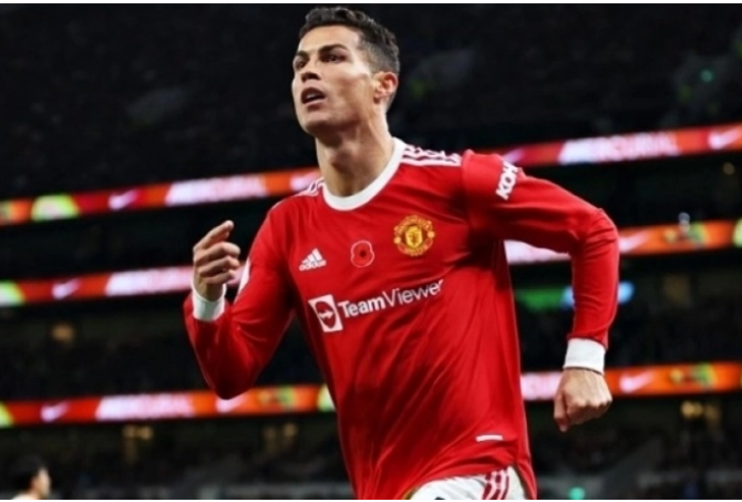 Ο Ρονάλντο έδειξε στον διαιτητή να… φορέσει γυαλιά