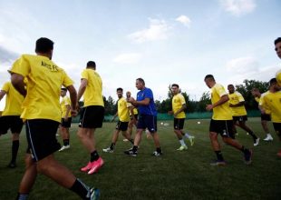 Άρης: Χωρίς Μπράμπετς και Μάνο κόντρα στην ΑΕΚ