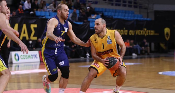 «Καθάρισε» το Λαύριο η Βασίλισσα