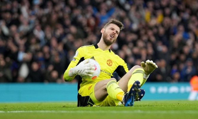 Ντε Χέα: «Ντρέπομαι για τις εμφανίσεις μας»