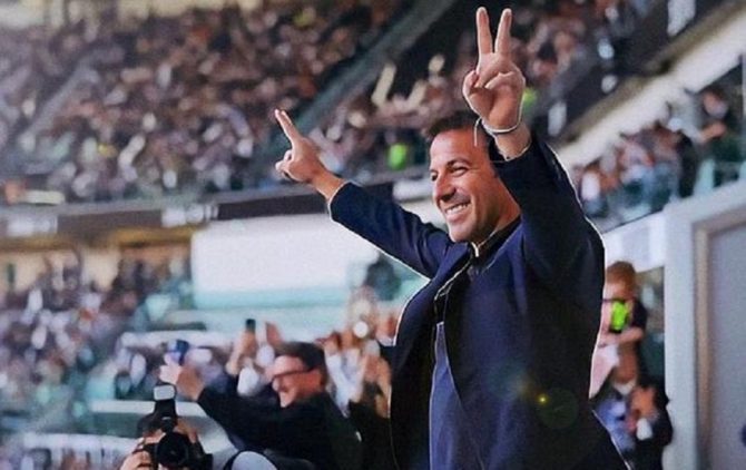 Επέστρεψε στη Γιουβέντους μετά από 10 χρόνια και αποθεώθηκε ο Ντελ Πιέρο