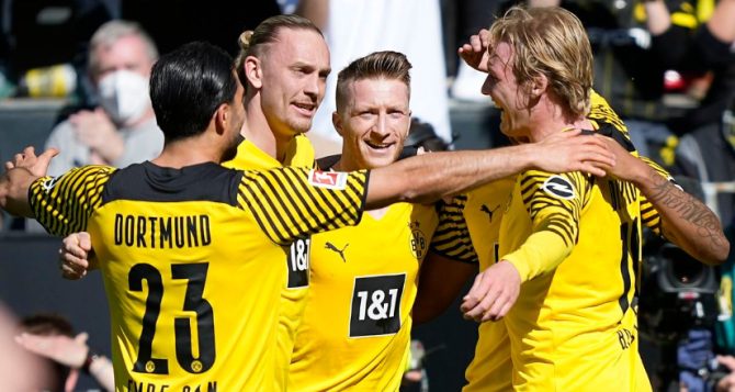 Bundesliga: Θρίαμβος για Ντόρτμουντ με 5 γκολ σε ένα ημίχρονο, αποβλήθηκε ο Σταφυλίδης