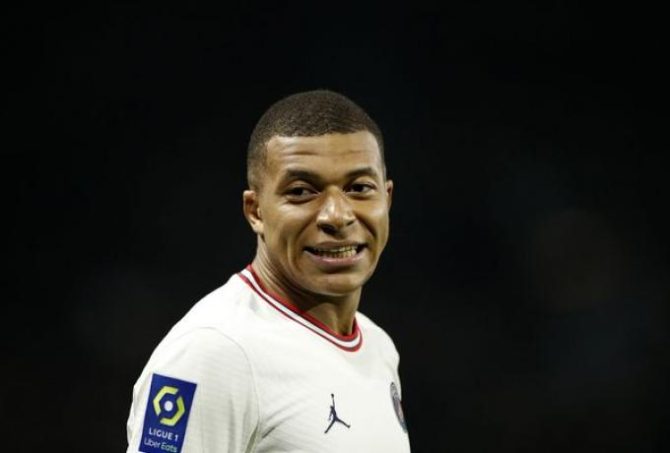 Σε… διπλό ταμπλό ο Μπαπέ: από τη Ντόχα στη Μαδρίτη «παίζει» με Παρί και Ρεάλ Σε… διπλό ταμπλό ο Μπαπέ: από τη Ντόχα στη Μαδρίτη «παίζει» με Παρί και Ρεάλ