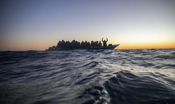 Τυνησία: Τουλάχιστον 13 μετανάστες νεκροί μετά τη βύθιση δύο πλοιαρίων