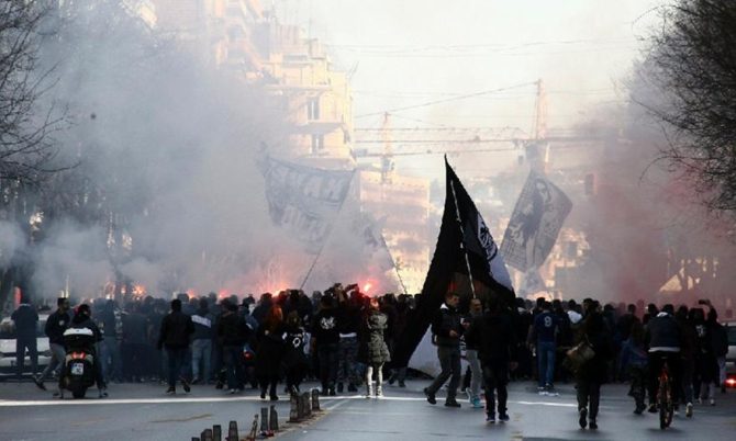 Εκπρόσωπος αστυνομικών: «Έξι τραυματίες στα επεισόδια με τους οπαδούς του ΠΑΟΚ, είναι τρομερό» Εκπρόσωπος αστυνομικών: «Έξι τραυματίες στα επεισόδια με τους οπαδούς του ΠΑΟΚ, είναι τρομερό»