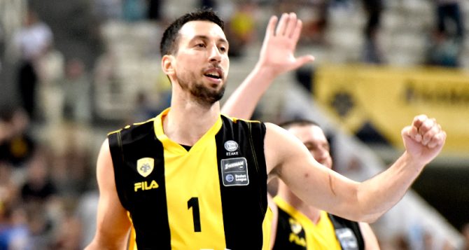 Ούκιτς: «Η ευκαιρία της ΑΕΚ μου ανέστησε την καριέρα»