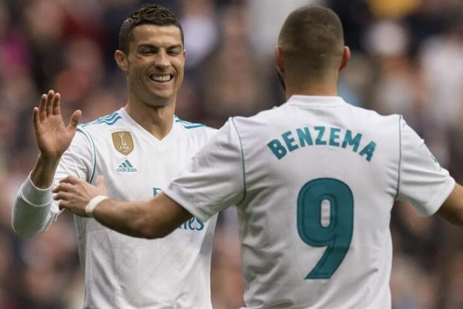 Κασάνο: «Ο Ρονάλντο θα πρέπει να ευχαριστεί το Θεό κάθε μέρα που έπαιζε με τον Μπενζεμά» Κασάνο: «Ο Ρονάλντο θα πρέπει να ευχαριστεί το Θεό κάθε μέρα που έπαιζε με τον Μπενζεμά»