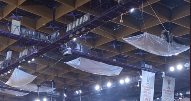 Το δημόσιο αφήνει Λιόσια και ΣΕΦ να «καταρρέουν»