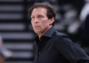 Τελειώνει από τους Λέικερς ο Βόγκελ, υποψήφιοι οι Σνάιντερ και Ρίβερς