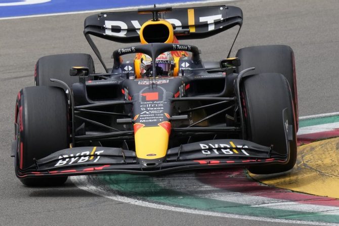 Formula 1, GP Εμίλια Ρομάνια: Ο Φερστάπεν νίκησε τον Λεκλέρ στον αγώνα sprint και απέκτησε προβάδισμα