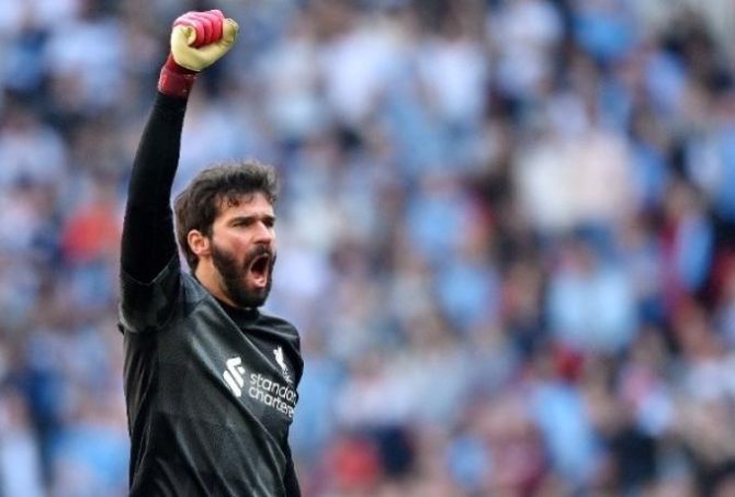 Λίβερπουλ: Ανανεώνει μέχρι το 2026 ο Άλισον, ακολουθεί ο Φιρμίνο