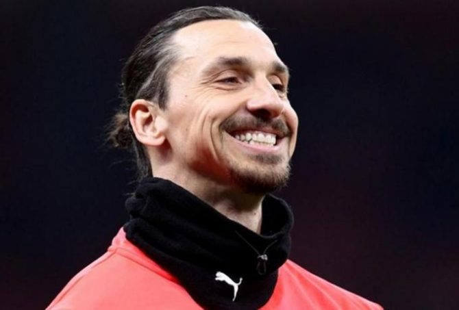 Το ιδιαίτερο βίντεο του Ζλάταν που δείχνει ότι θα συνεχίσει να παίζει ποδόσφαιρο