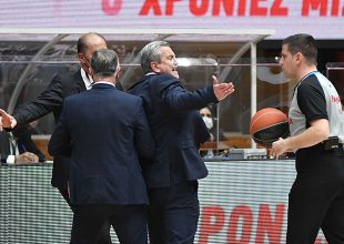 Αποβλήθηκε ο Ζούρος – Διαμαρτυρήθηκε και έβρισε χυδαία τους διαιτητές