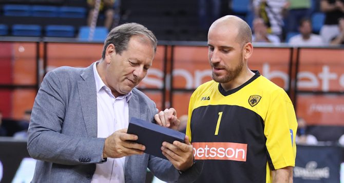 Κολόμ: «Ωραία ακούγεται το Mr. Assist» (ΦΩΤΟ)