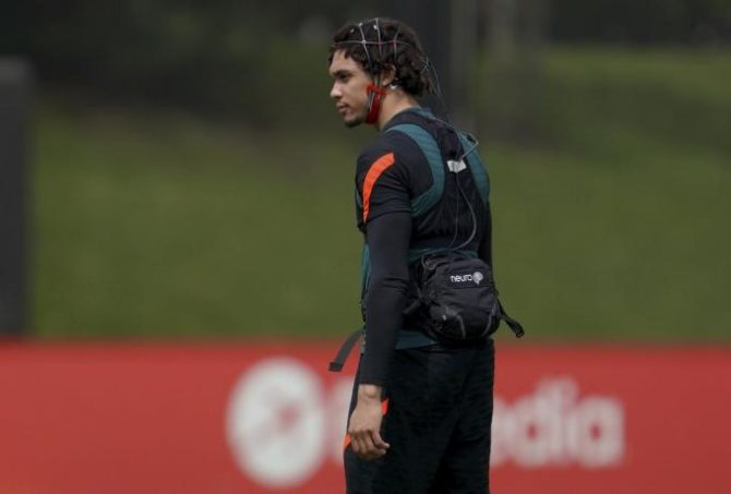 Προπόνηση με αισθητήρες καταγραφής εγκεφάλου στην Λίβερπουλ Προπόνηση με αισθητήρες καταγραφής εγκεφάλου στην Λίβερπουλ