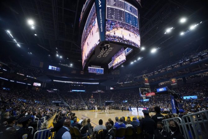 Η απάντηση στο ερώτημα «πόσα χρήματα βγάζει μια ομάδα του NBA από τα εισιτήρια»