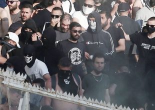 Τελικός Κυπέλλου: Ο Κλάους Αθανασιάδης στην εξέδρα των οπαδών του ΠΑΟΚ