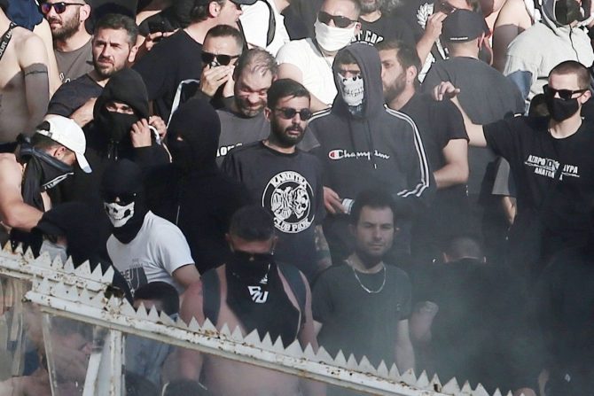 Τελικός Κυπέλλου: Ο Κλάους Αθανασιάδης στην εξέδρα των οπαδών του ΠΑΟΚ