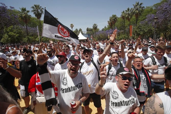 Άιντραχτ – Ρέιντζερς: Πάρτι στους δρόμους της Σεβίλλης πριν από τον τελικό του Europa League