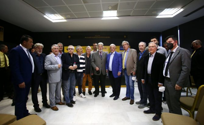 Ενός λεπτού σιγή για την αδικοχαμένη Έλλη και για τον Στέλιο Σεραφείδη ζήτησε ο μεγάλος Φαίδωνας