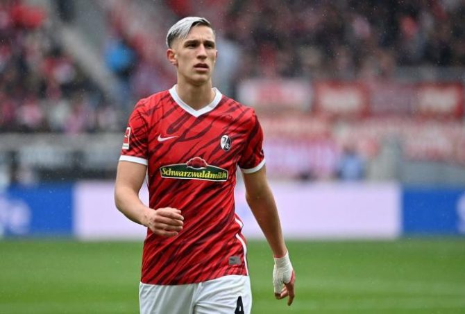 Έκλεισε τον Σλότερμπεγκ η Ντόρτμουντ