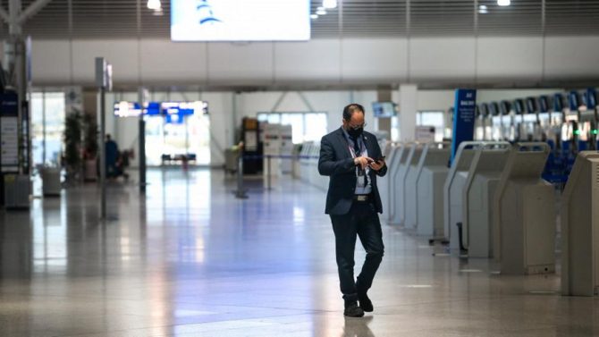«Ελ.Βενιζέλος»: Μοντέλο από τη Βραζιλία συνελήφθη για ψυχεδελικά ναρκωτικά
