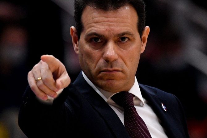 Ο Δημήτρης Ιτούδης αναλαμβάνει τη Φενέρμπαχτσε Ο Δημήτρης Ιτούδης αναλαμβάνει τη Φενέρμπαχτσε