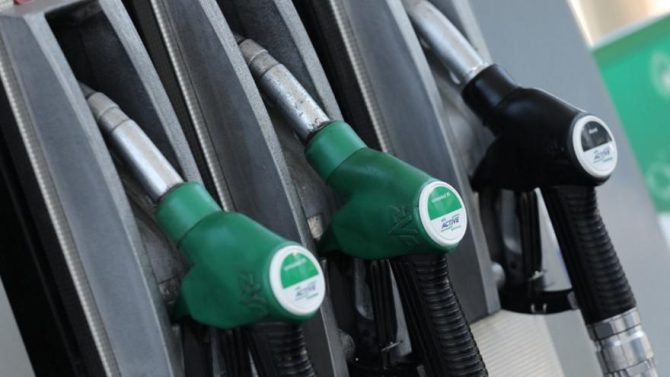 «Καμπάνα» 15.000 ευρώ σε τρία πρατήρια υγρών καυσίμων «Καμπάνα» 15.000 ευρώ σε τρία πρατήρια υγρών καυσίμων