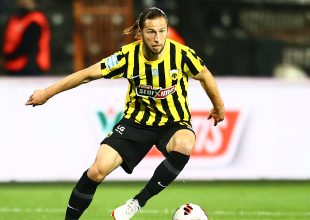 Πιέζει και τα δίνει όλα η ΑΕΚ για Κριχόβιακ