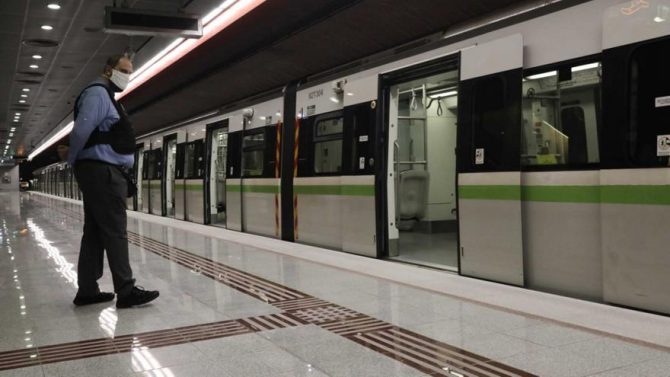 Ταλαιπωρία σε τρένο για Θεσσαλονίκη: Χάλασε ο κλιματισμός, μοίραζαν νερά