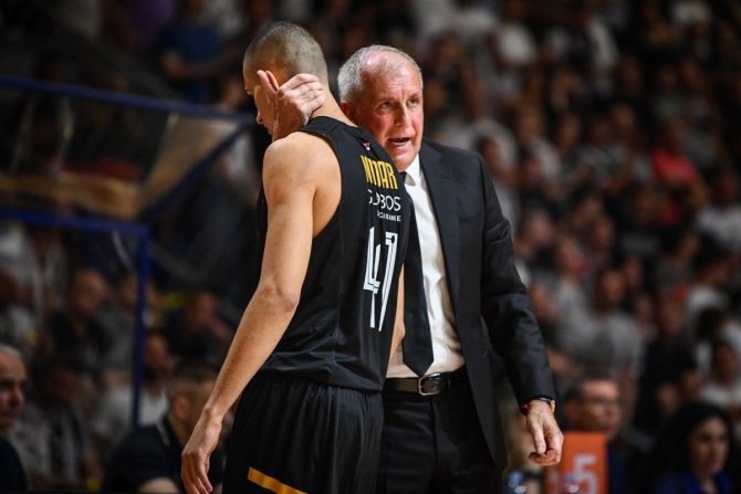 Μιχαΐλοβιτς: «Θα προσπαθήσω να κάνω τα πάντα για να μείνει ο Ομπράντοβιτς» Μιχαΐλοβιτς: «Θα προσπαθήσω να κάνω τα πάντα για να μείνει ο Ομπράντοβιτς»