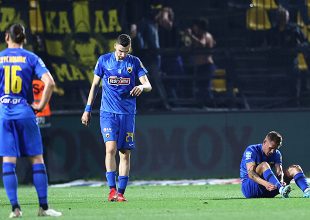 Μια ομάδα ποτισμένη ως loser