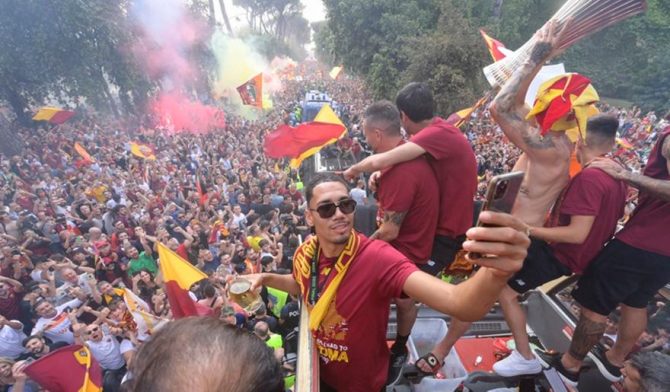 Ρόμα: Έφυγαν πάνω από 20 χιλ. διαρκείας σε 10 ημέρες