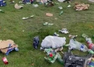Απέραντος σκουπιδότοπος η Εθνική Πλατεία στο Παρίσι από οπαδούς της Λίβερπουλ